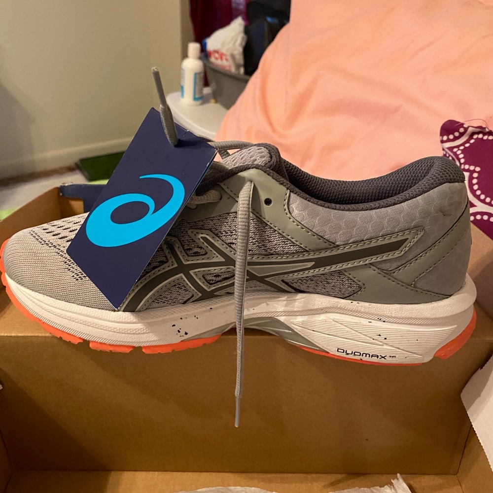 New shoes for sale